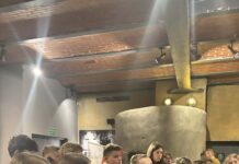 Stolica zdobyta przez „Trójkę”