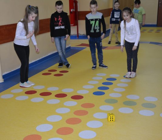 Gry korytarzowe w Zespole Szkół nr 8