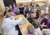 Uczniowie „Trójeczki” na warsztatach „Pierwsze kroki w laboratorium – badamy i odkrywamy”