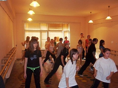 Poznawali, uczyli się i tańczyli