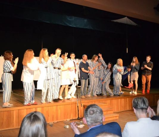 Premiera spektaklu „Wariaci”