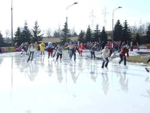 Wolny czas na torze łyżwiarskim
