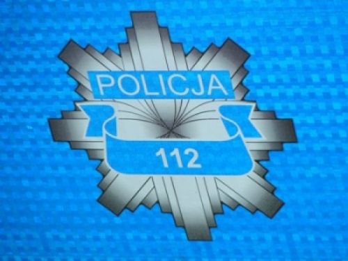 Rzucił kamieniem