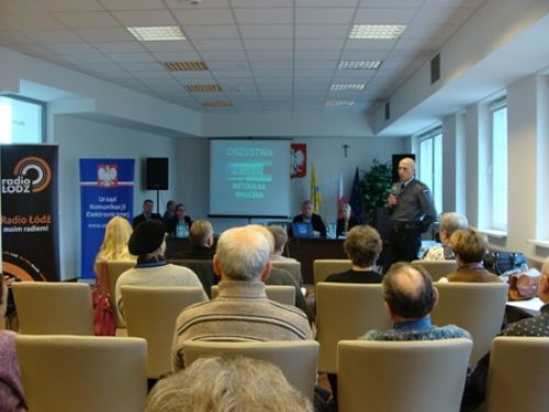 Debata Ufaj, ale sprawdzaj