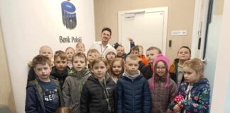 „Trójka” odwiedziła bank