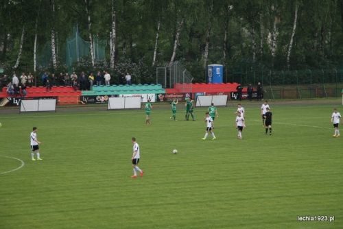 Rezerwy mistrza Polski na kolanach