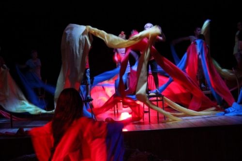 KOLORY TOMASZOWA spektakl powarsztatowy TEATRALNEJ TKALNI