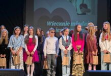 Uczniowie „Trójki” zaprezentowali się gościnnie w „Dziesiątce”