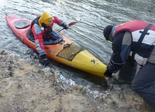 Noworoczne morsowanie i spływ kajakowy. AMBER rozpoczął nowy rok