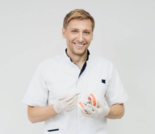 Kiedy udać się do protetyka?