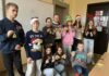 Klasa 6a z „Trójki” rozsiewała świąteczną radość słowami