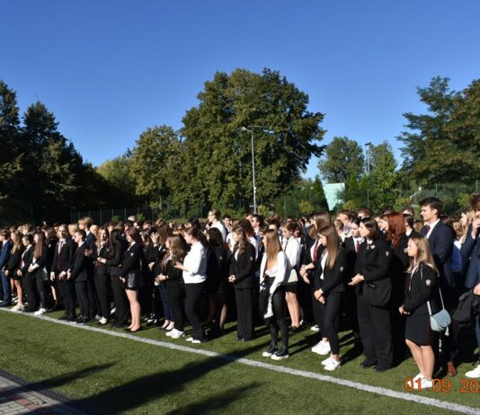 Rozpoczęcie roku szkolnego w II LO