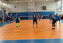 Turniej siatkarski kadetów klas mundurowych z gościnnym udziałem tomaszowskich funkcjonariuszy