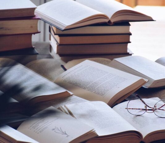 Kochasz książki? Pracuj z nimi na co dzień!